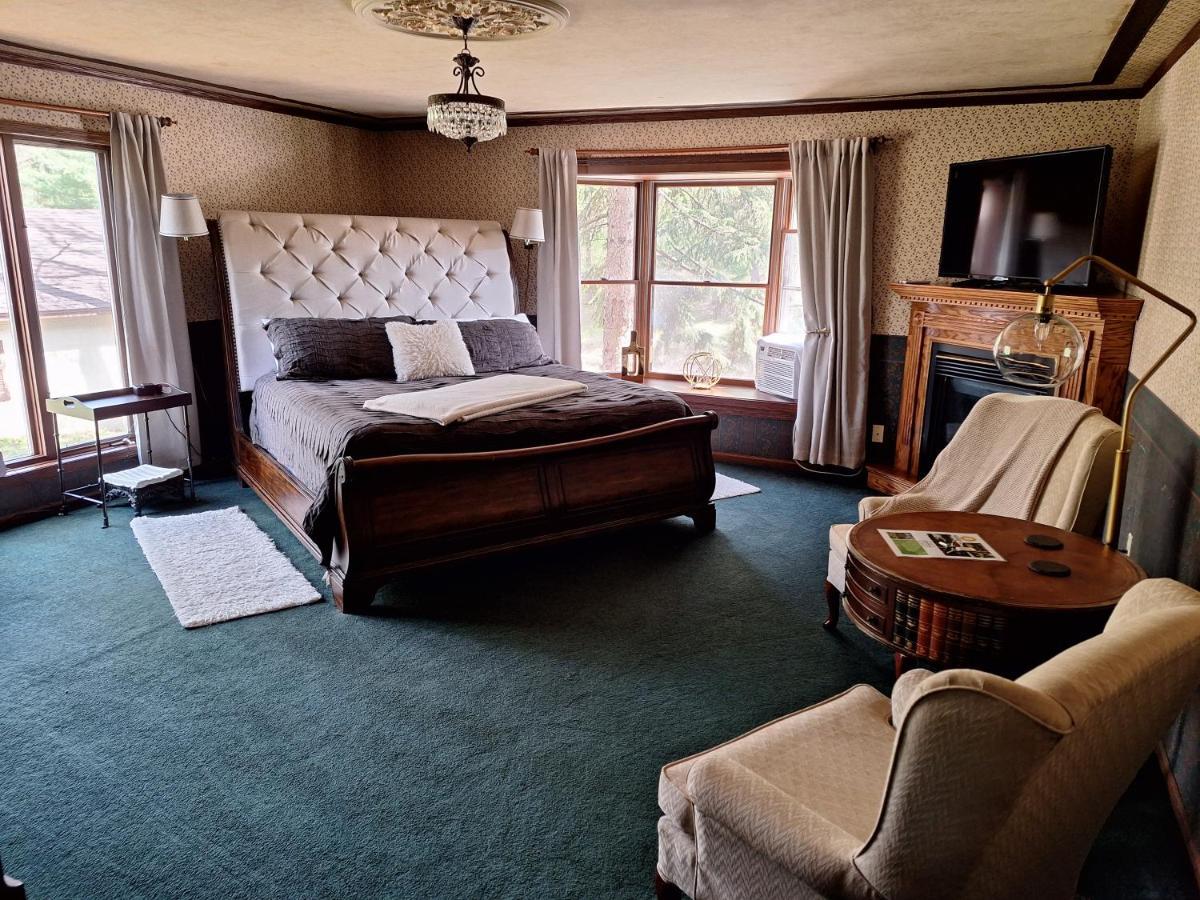 Otter Creek Eau Claire Altoona Bed & Breakfast ภายนอก รูปภาพ