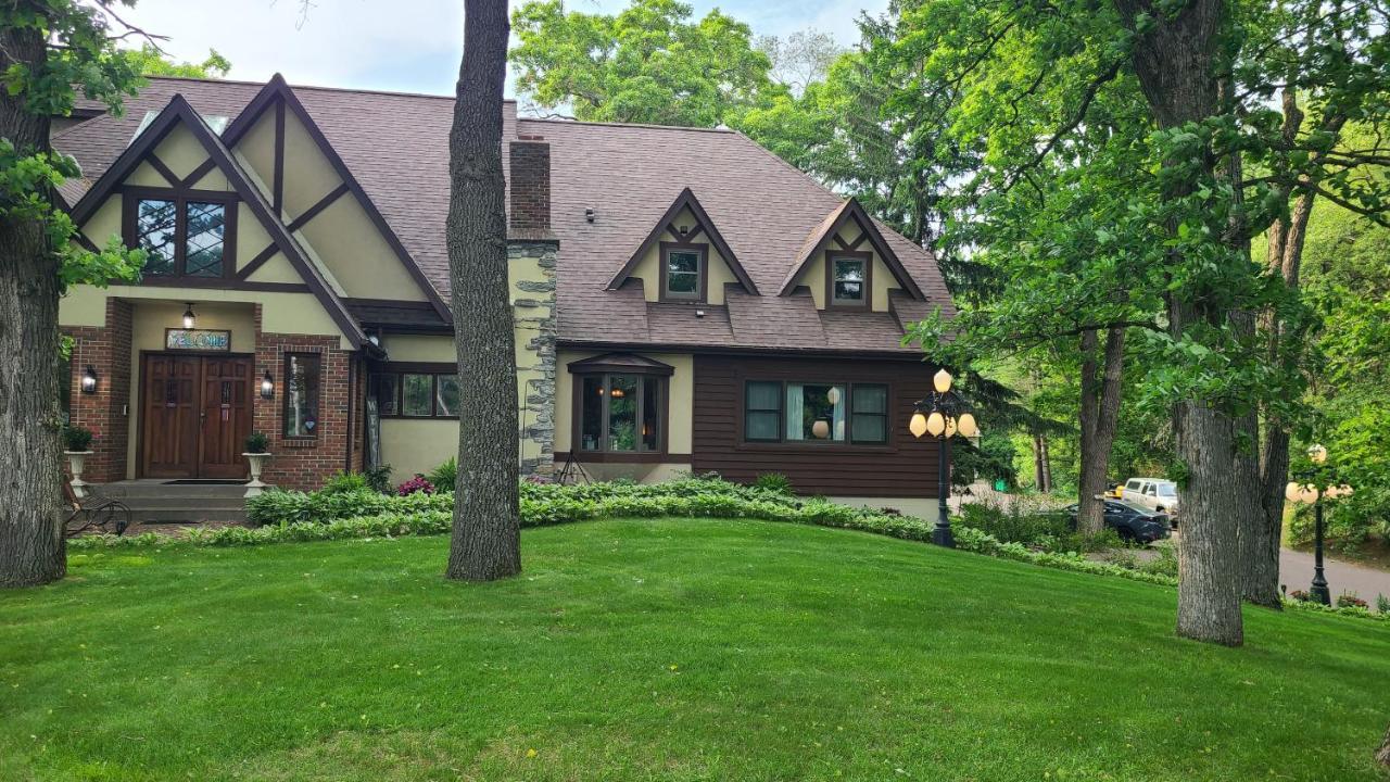 Otter Creek Eau Claire Altoona Bed & Breakfast ภายนอก รูปภาพ