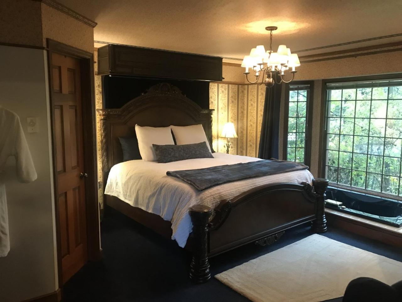 Otter Creek Eau Claire Altoona Bed & Breakfast ภายนอก รูปภาพ